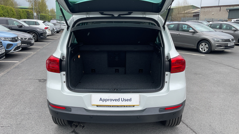 Volkswagen Tiguan 2.0 TDi BlueMotion Tech Match 4MOTION 5dr 150 DSG Diesel Estate